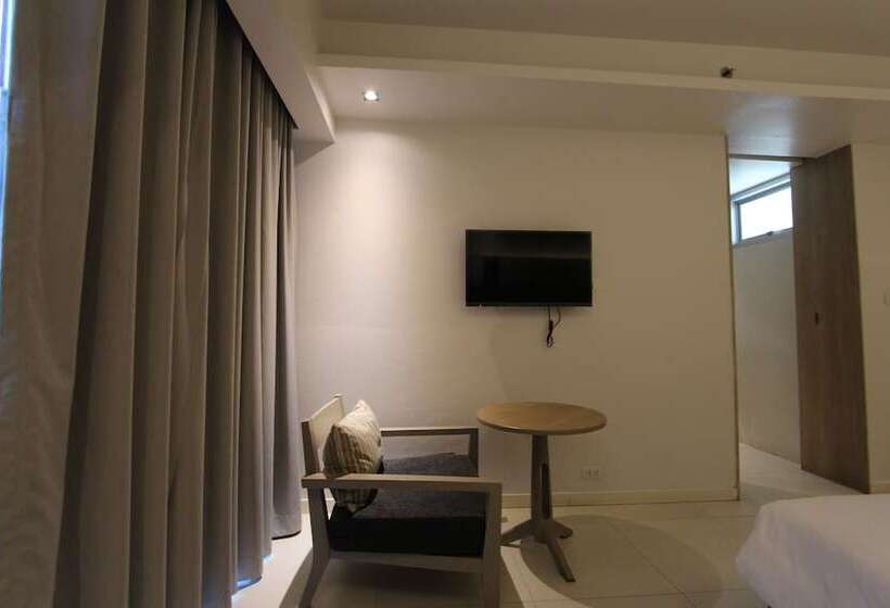 디럭스 룸, The Sun Xclusive