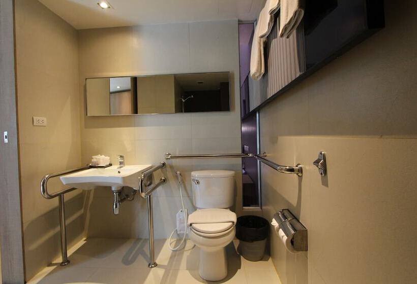 수피리어 룸, The Sun Xclusive