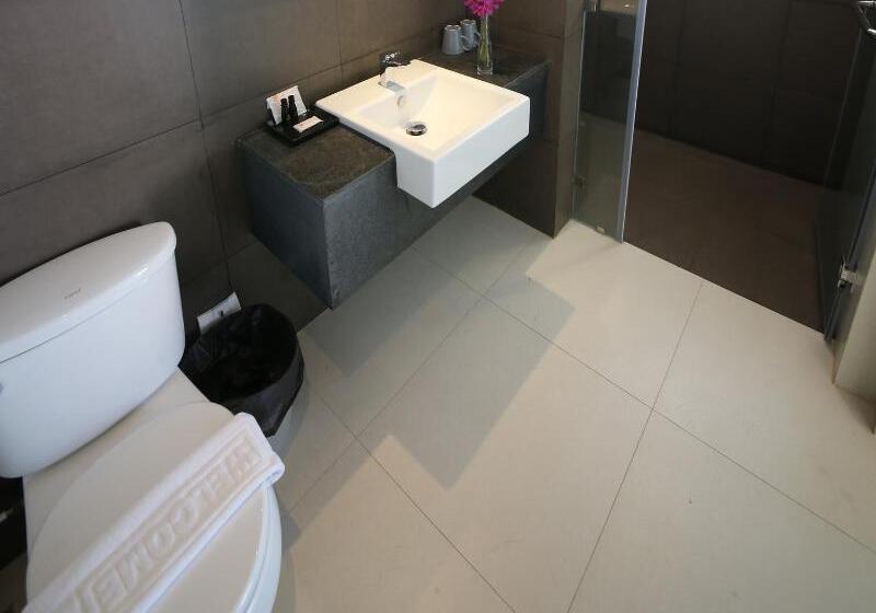 이그제큐티브 싱글룸, The Sun Xclusive