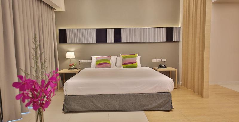 이그제큐티브 룸, The Sun Xclusive