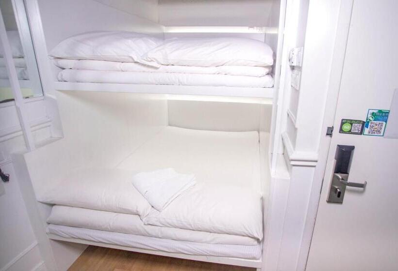 اتاق ساده چهارنفره, Mini Hotel Causeway Bay