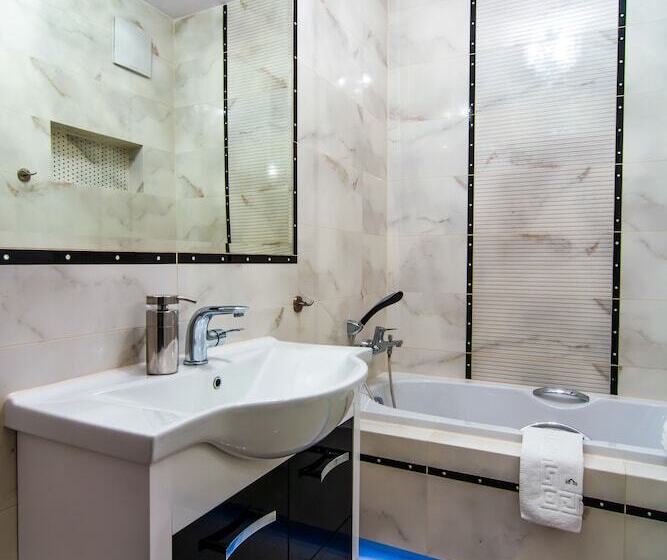 2 Yatak Odalı Lüks Daire, Inqse Warsaw | Centre