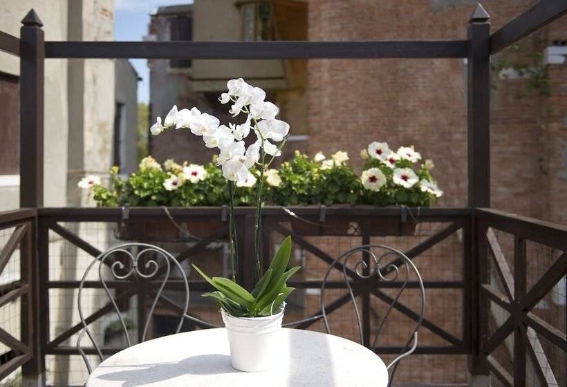 اتاق لوکس, Campiello