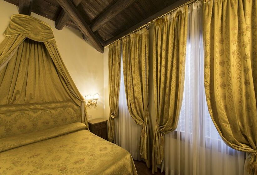 اتاق کلاسیک, Campiello