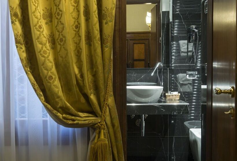 اتاق کلاسیک, Campiello