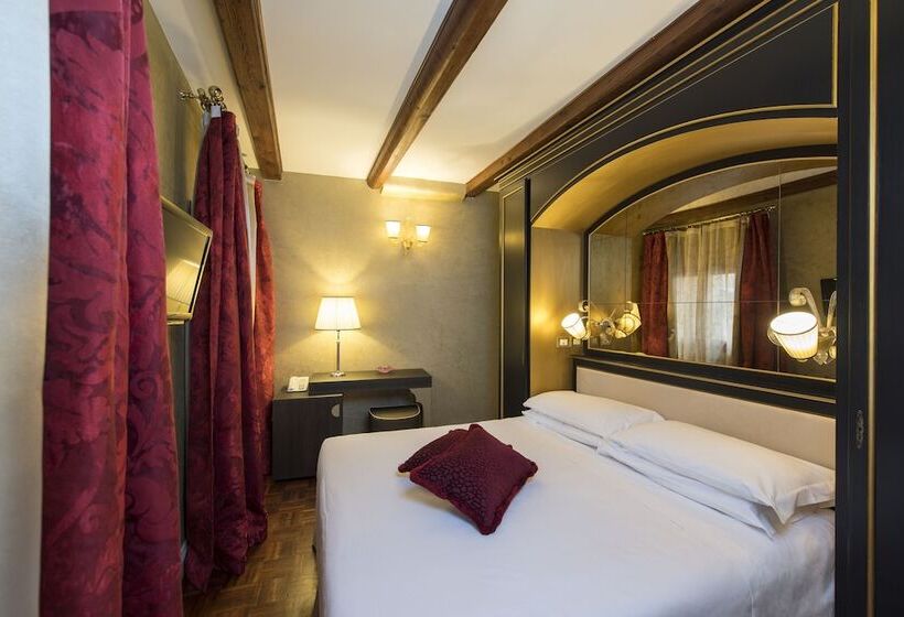 اتاق کلاسیک, Campiello