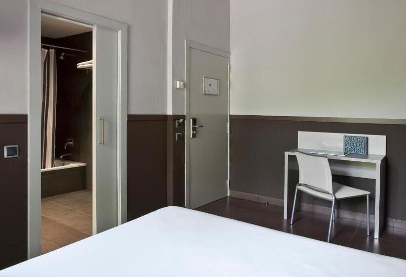 Номер Superior, Chic & Basic Zoo