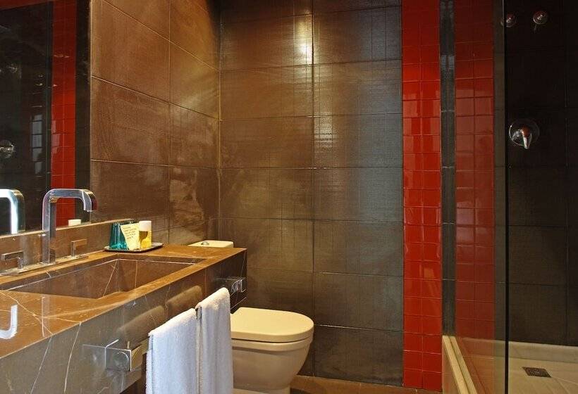 Номер Superior, Chic & Basic Zoo