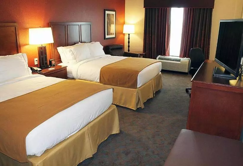 اتاق استاندارد با تخت دو نفره بزرگ برای معلولان, Holiday Inn Express & Suites Paducah West, An Ihg