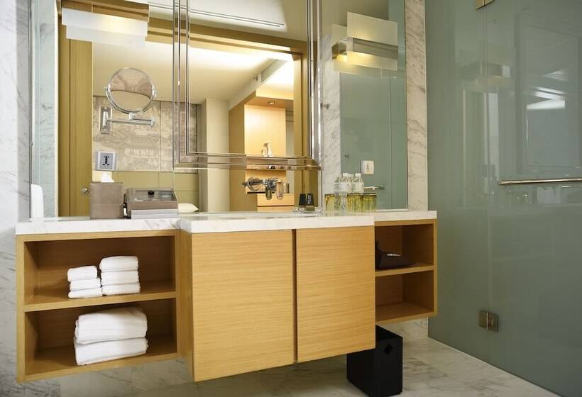 Номер Executive, Marriott Bangkok Sukhumvit