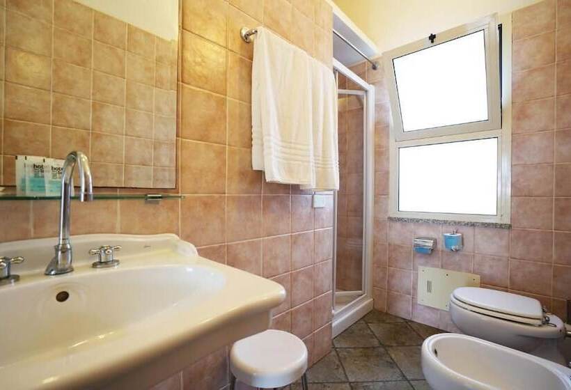 חדר סטנדרט לארבעה, Amareclub Rocca Dorada