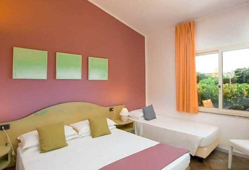 غرفة قياسية ثلاثية, Amareclub Rocca Dorada