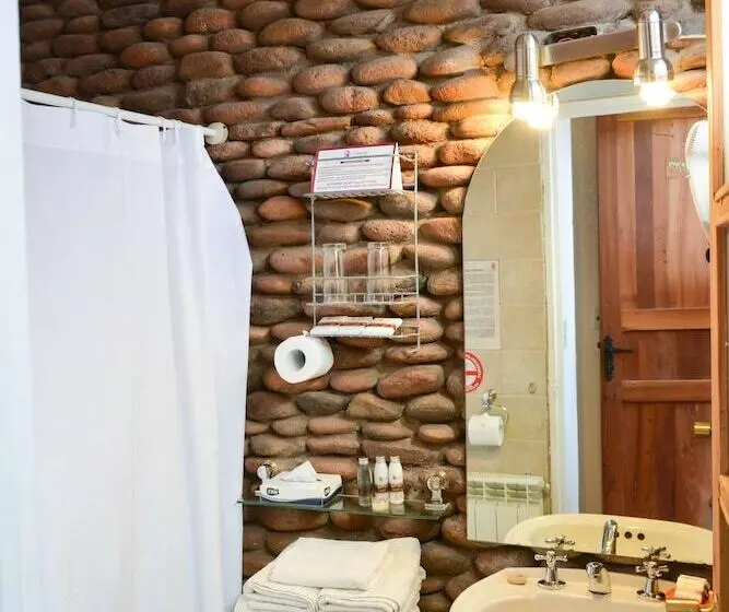 اتاق سوپریور, Terrantai Lodge
