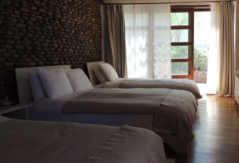 高级三人间, Terrantai Lodge