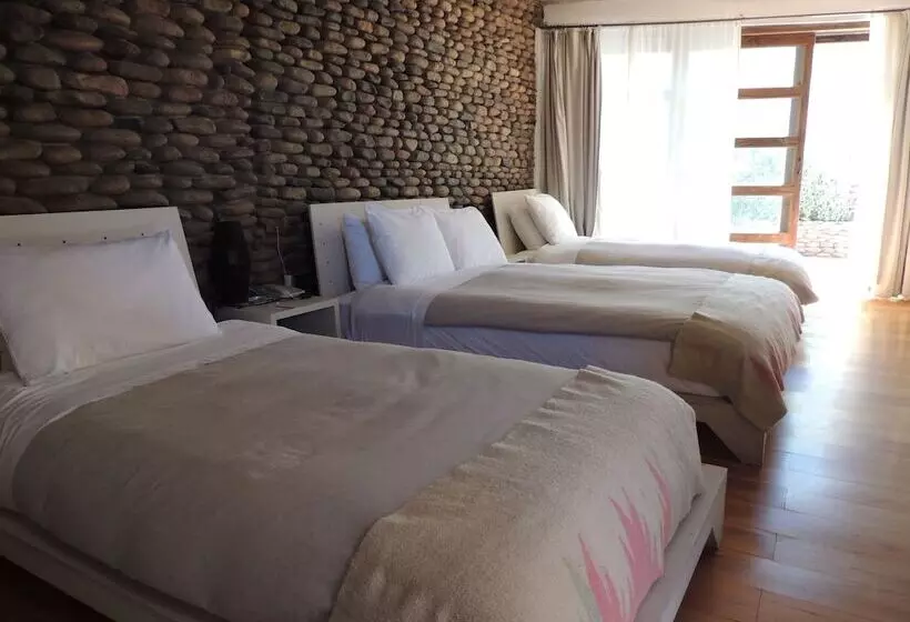 اتاق سوپریور سه تخته, Terrantai Lodge