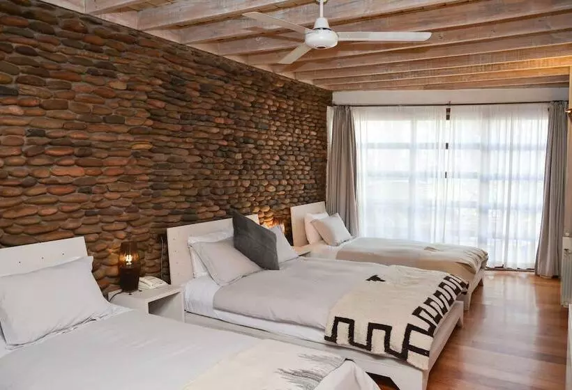 اتاق سوپریور سه تخته, Terrantai Lodge