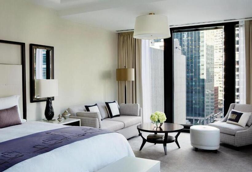 سوییت جونیور, The Langham, Chicago