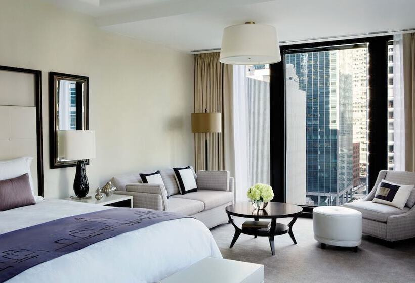 Люкс Клуб, The Langham, Chicago
