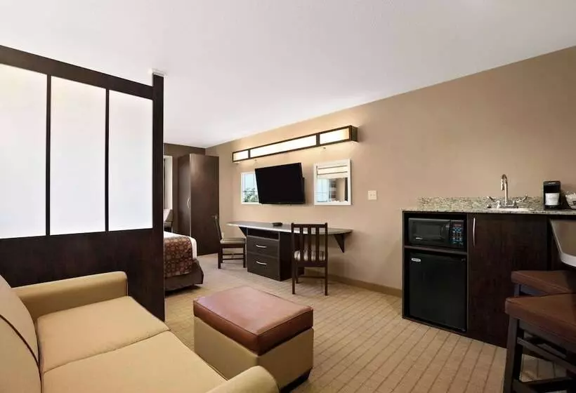 Sviitti, Microtel Inn & Suites By Wyndham St Clairsville Wheeling