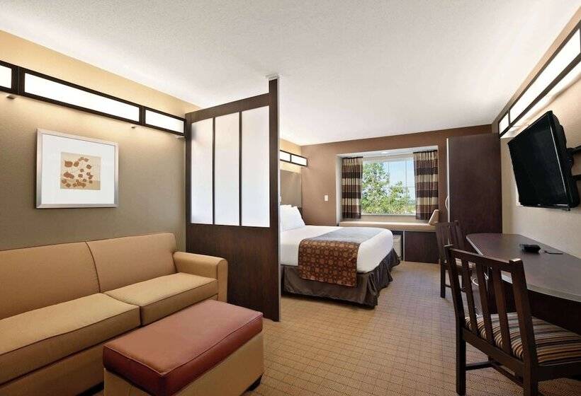 Люкс, Microtel Inn & Suites By Wyndham St Clairsville   Wheeling