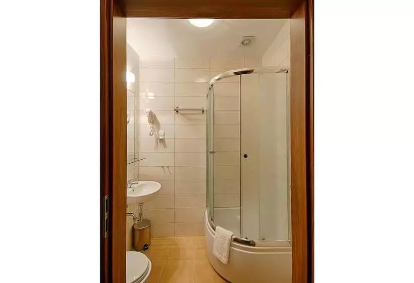 اتاق پریمیوم با چشم‌انداز باغ, Yarden By Artery Hotels
