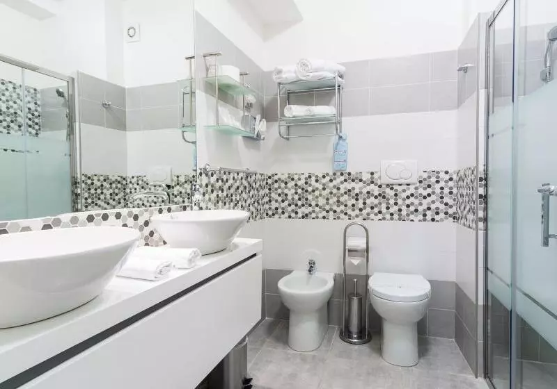חדר סופריור לשלושה, Relais Trevi 95 Boutique