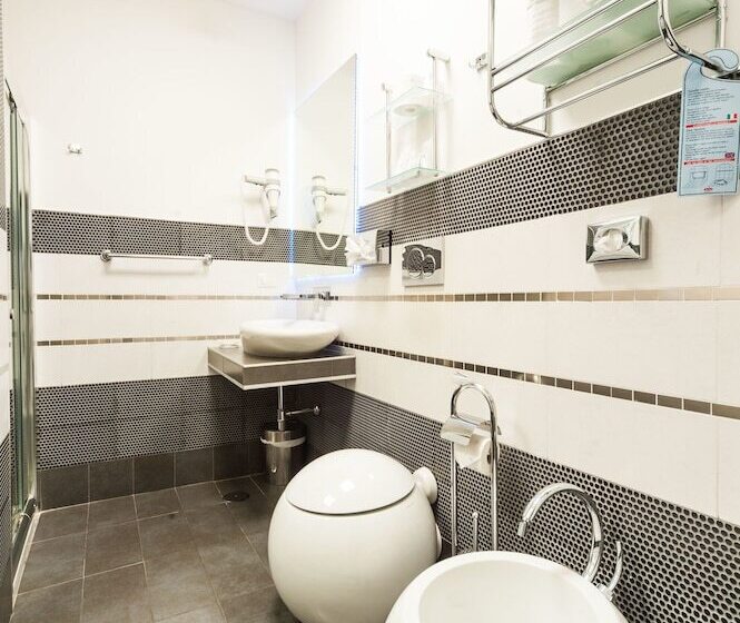 اتاق لوکس چهار تخته, Relais Trevi 95 Boutique