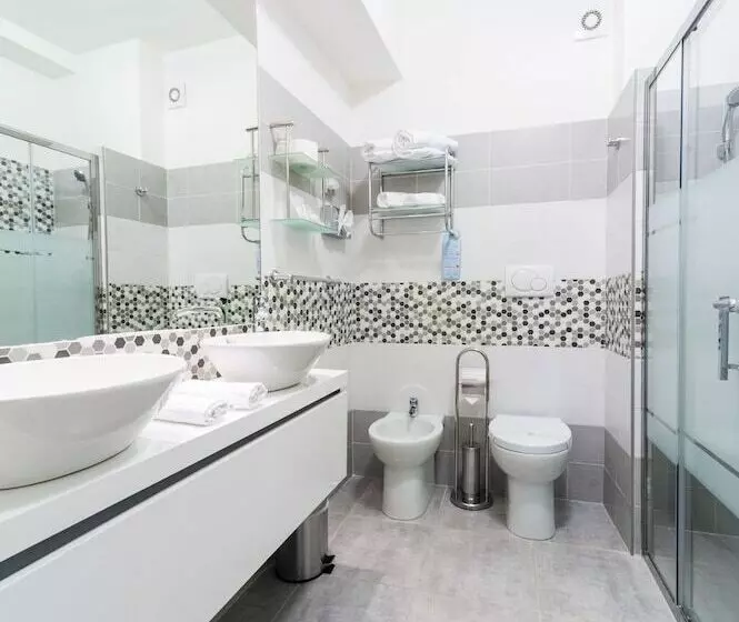 חדר דלוקס לארבעה, Relais Trevi 95 Boutique