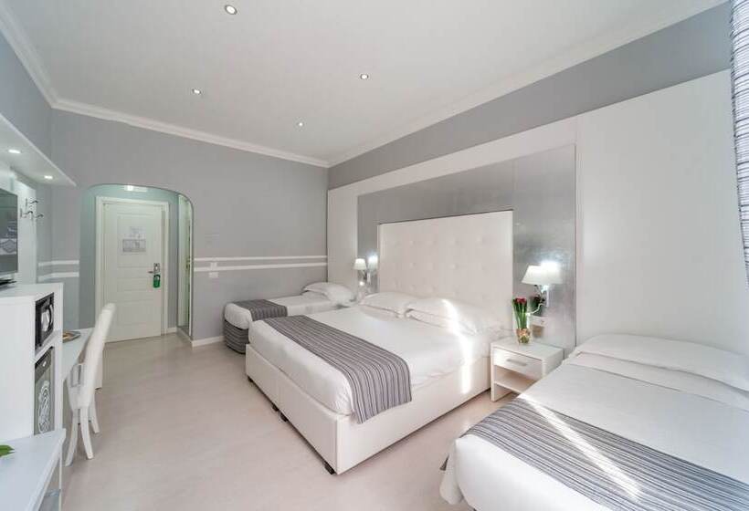 اتاق لوکس چهار تخته, Relais Trevi 95 Boutique