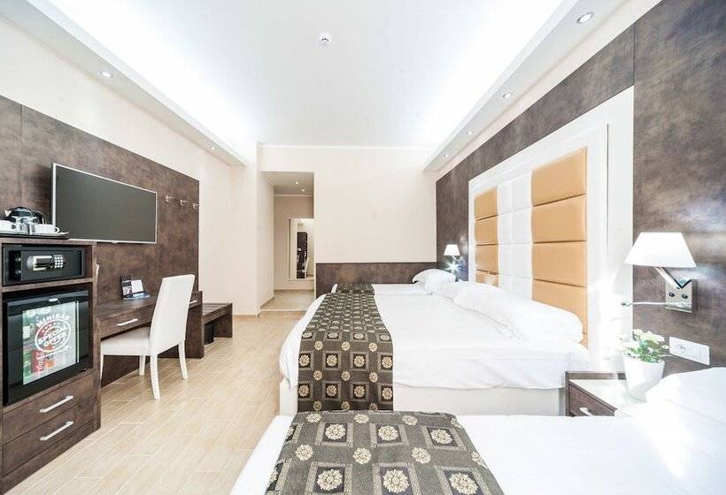 اتاق لوکس چهار تخته, Relais Trevi 95 Boutique