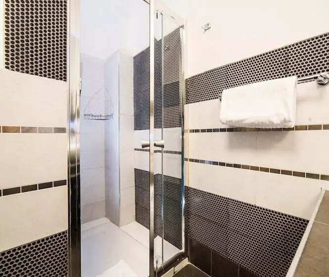חדר דלוקס לארבעה, Relais Trevi 95 Boutique