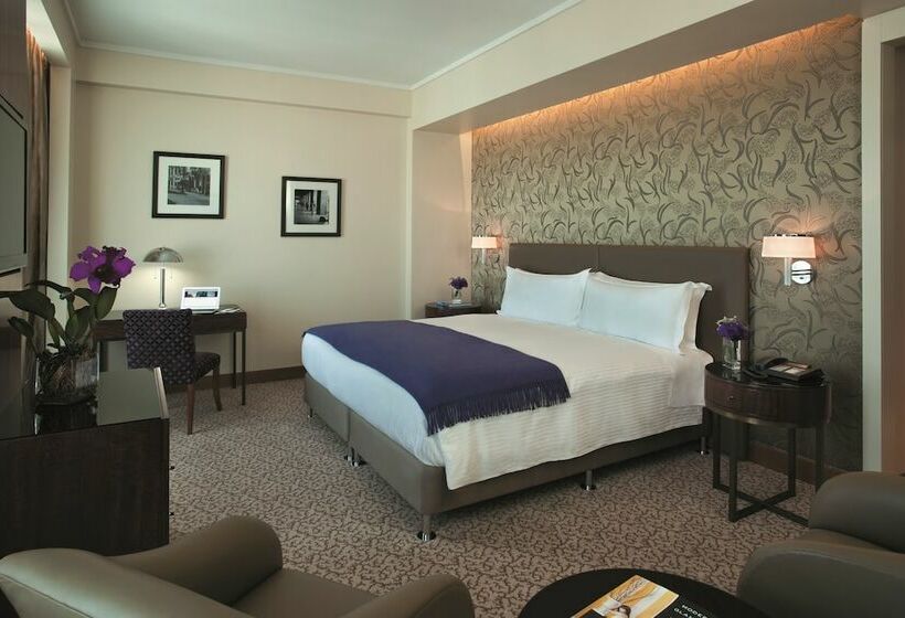 استودیوی استاندارد, Alvear Art