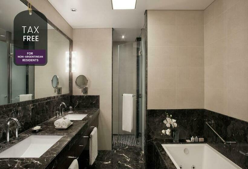 سوییت جونیور, Alvear Art