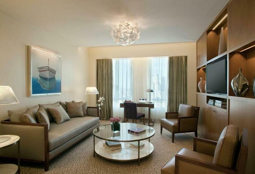 سوییت سوپریور, Alvear Art