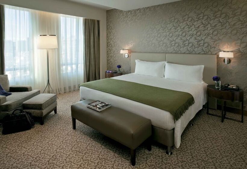 استودیوی لوکس, Alvear Art