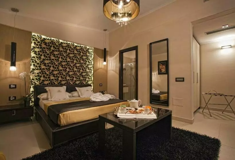 اتاق استاندارد سه نفره, Cenacolo