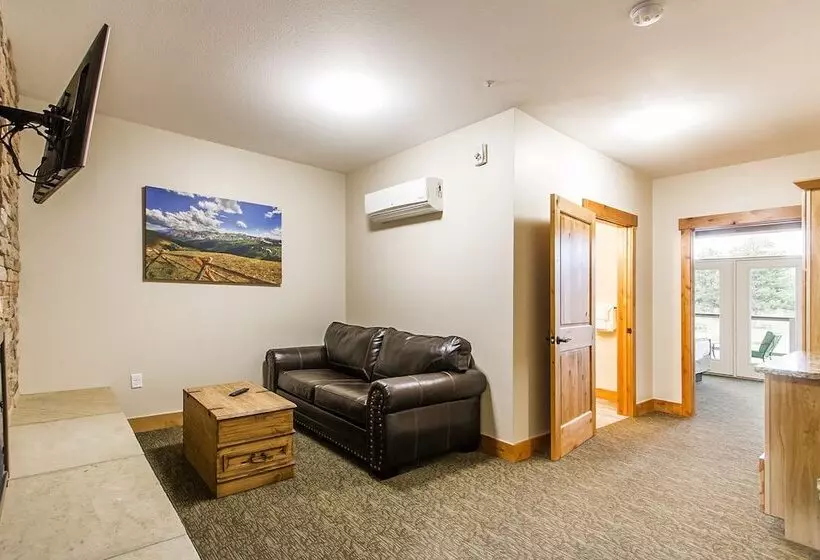 プレミアムスタジオ, Complejo Coyote Mountain Lodge    