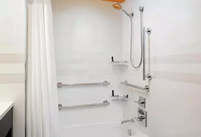 اتاق لوکس, Courtyard By Marriott New York Manhattan/central Park