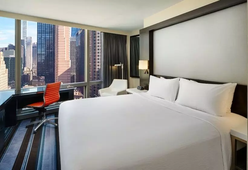 Standard Room Double Bed City View, Courtyard By Marriott New York Manhattan/central Park