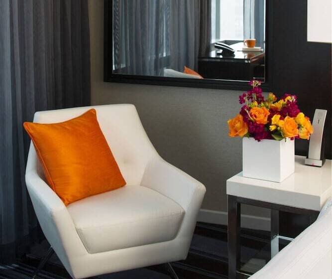 Standard Room Double Bed City View, Courtyard By Marriott New York Manhattan/central Park