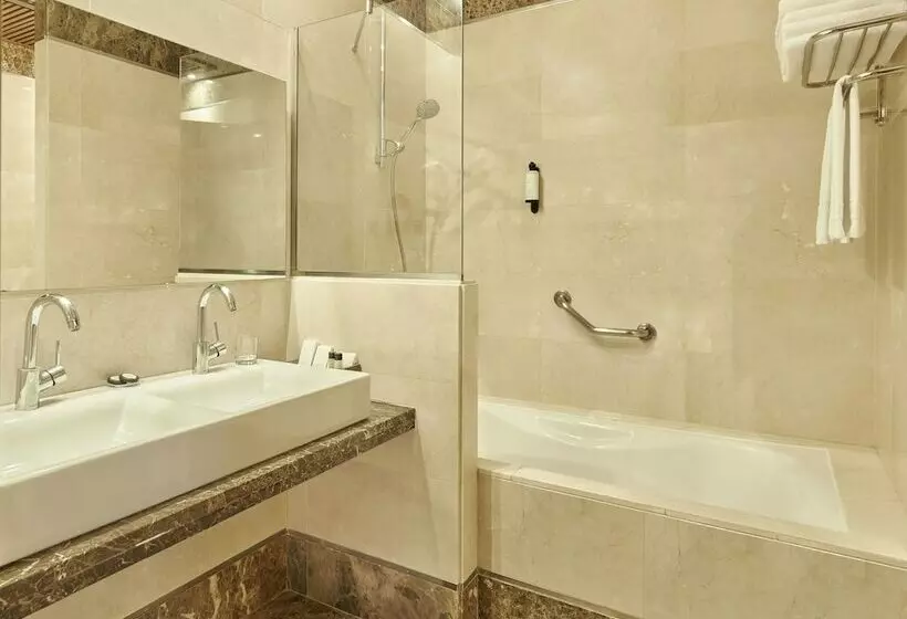 سوئیت 2 خوابه, Estepona Hotel & Spa Resort