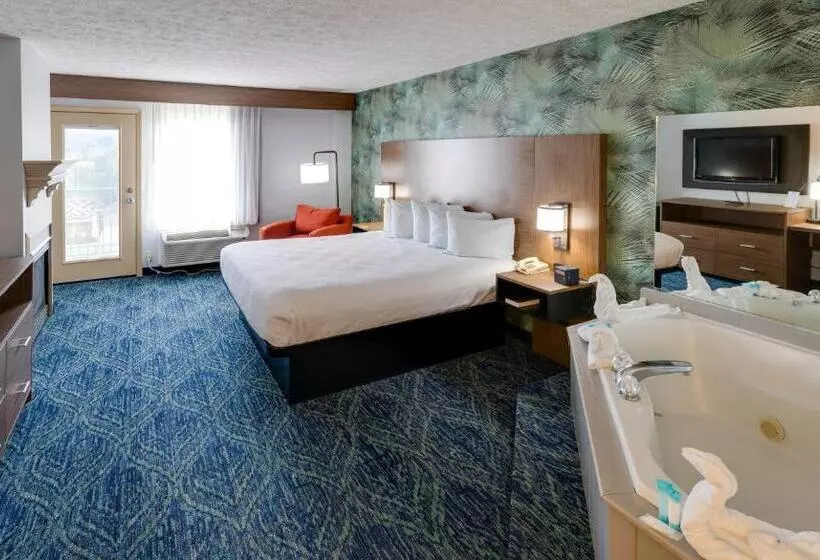 キングサイズベッドのスイートルーム, Park Grove Inn