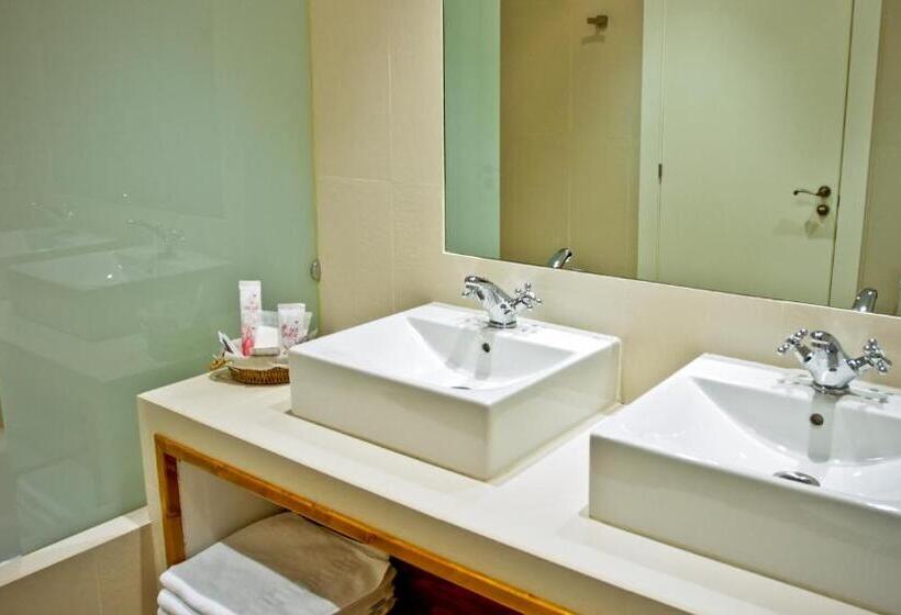 جناح دوبلكس, Rural Salvatierra