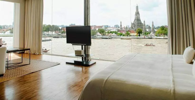 سوئیت با چشم‌انداز رودخانه, Sala Rattanakosin Bangkok