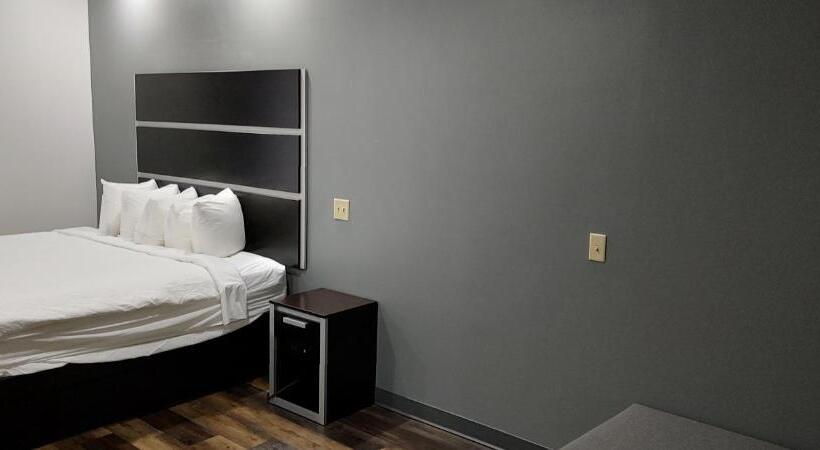 سوئیت با تخت بزرگ, Sonesta Essential Savannah