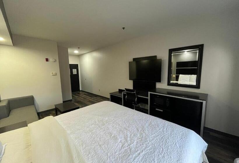 سوئیت برای معلولان, Sonesta Essential Savannah