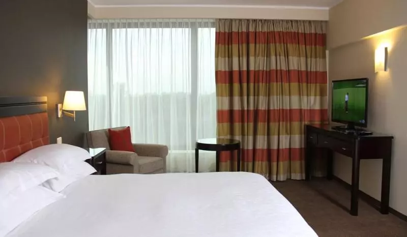 キングサイズベッドのクラブルーム, Sheraton Tucuman