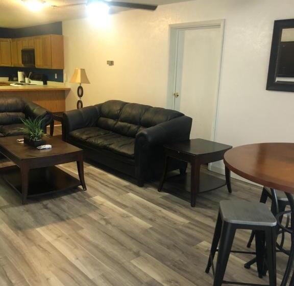 سوئیت پریمیوم, The Bransinn Entertainment District