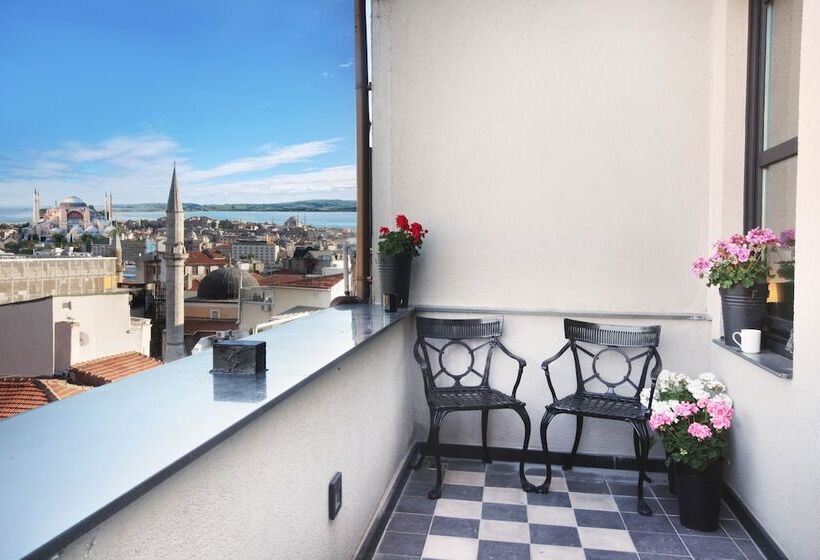 اتاق پنت هاوس, The Haze Karakoy