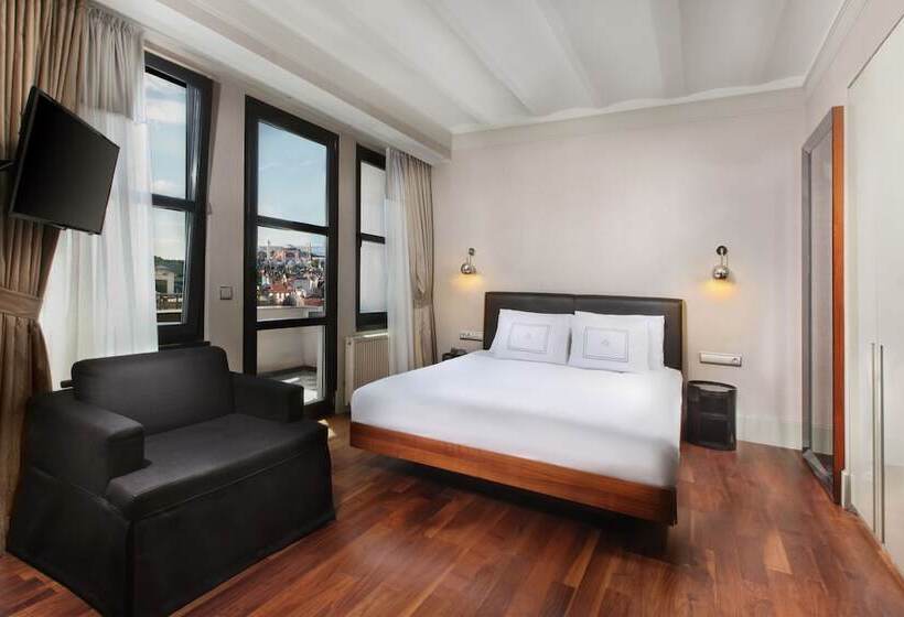 سوئیت پنت هاوس, The Haze Karakoy